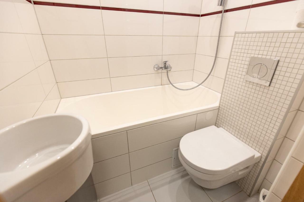 City Center Gauja Apartment Валмиера Екстериор снимка